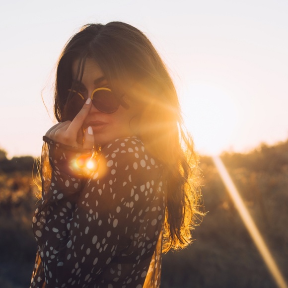 Meet your Posher, Live Styled + Live Free - Picture 6 of 6